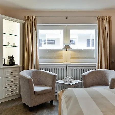 Uthland Hotel 3*
