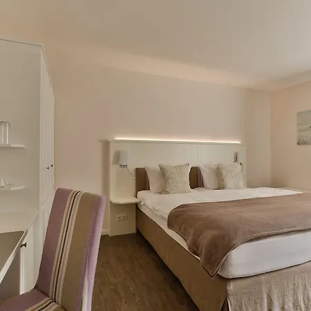 Uthland Hotel 3*